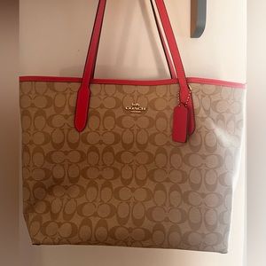 Coach Tote Bag beige with pink trim.